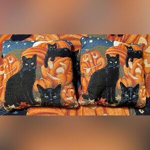 BLACK CATS AND PUMPKINS COTTON PILLOWS PAIR EXCELLENT CONDITION MADE IN USA